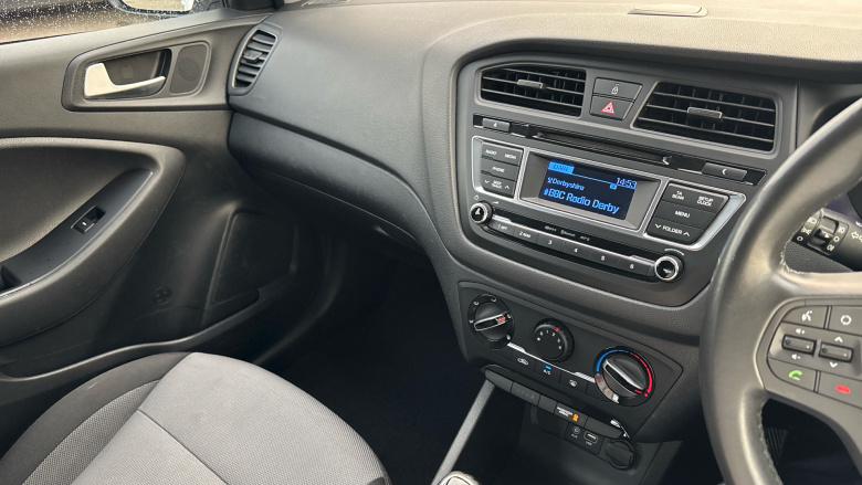 Hyundai i20 1.2 SE 5dr Petrol Hatchback